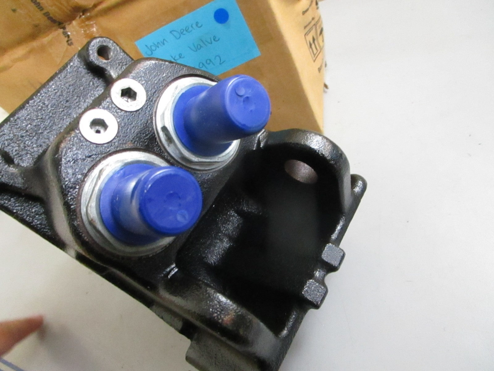 *NEW OEM* 0820 John Deere Brake Valve SJ28992