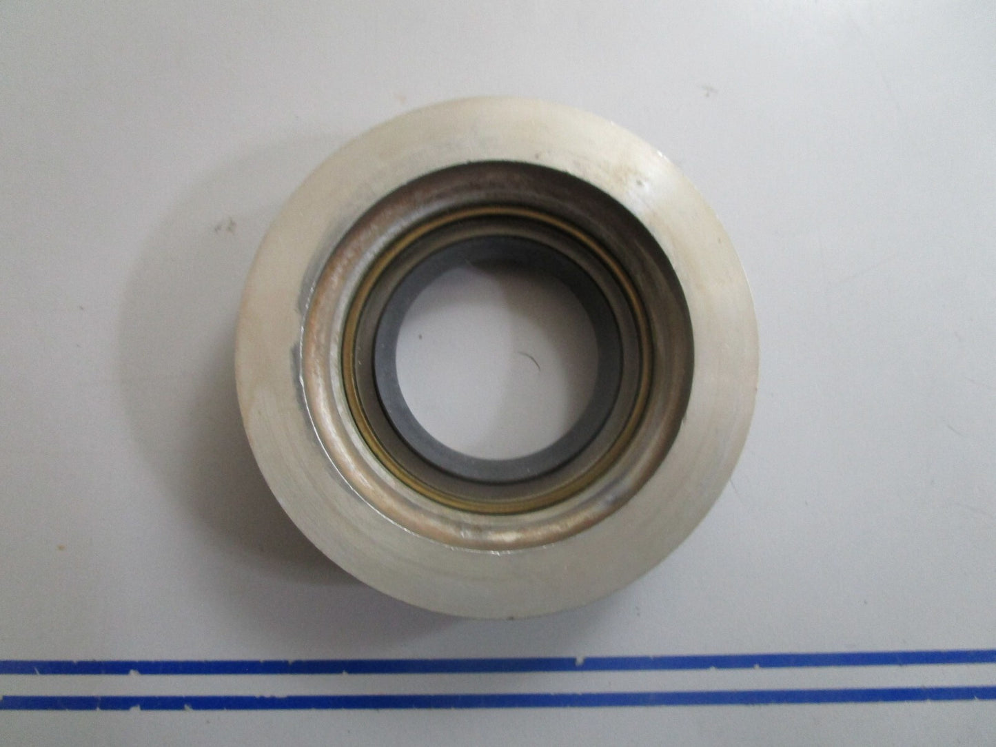 *NEW OEM* 0770 Mercury Oil Seal Carrier Assembly 32490A1