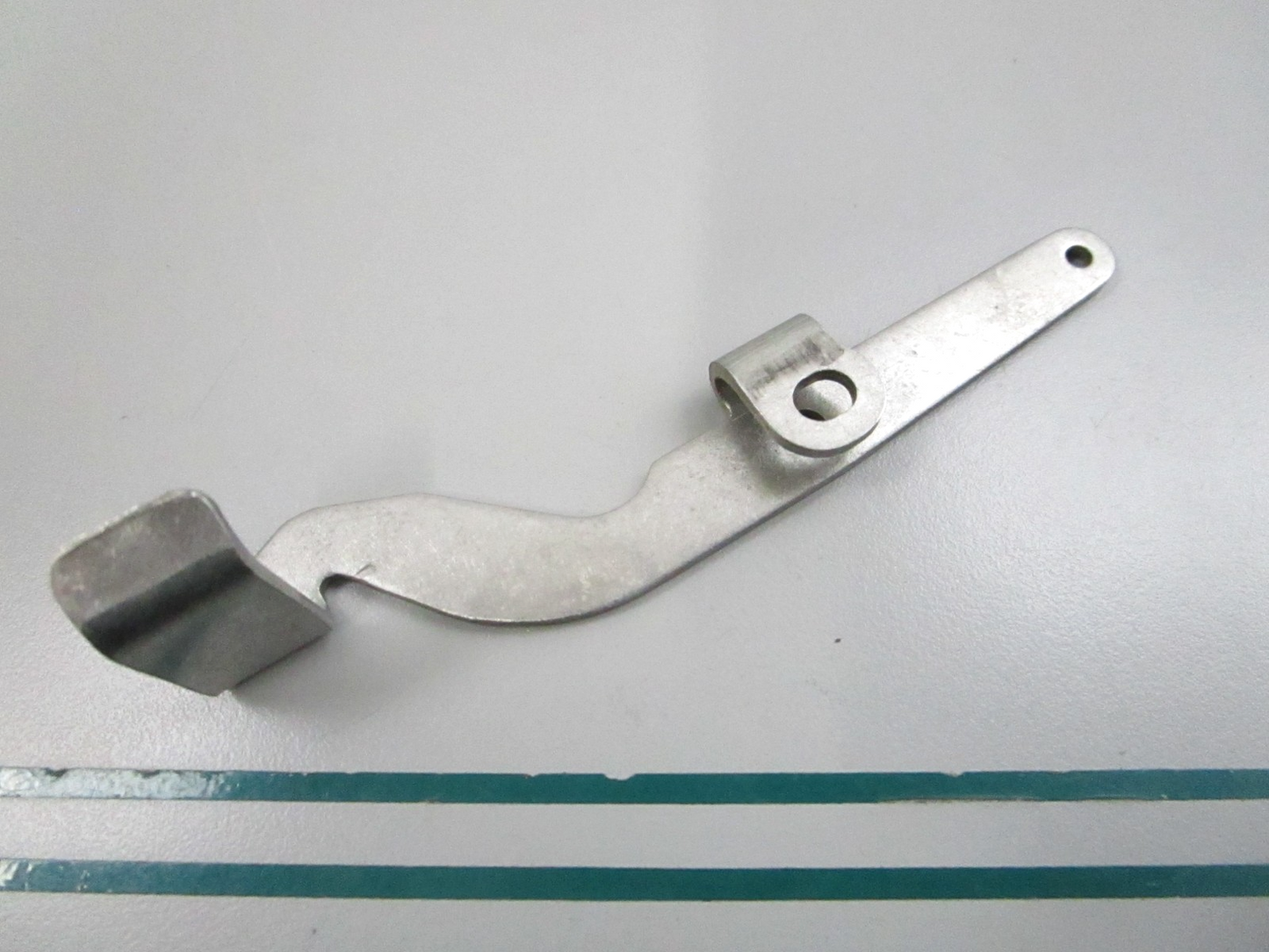 NEW OEM 123711 0123711 OMC Johnson Evinrude Reverse Lock Arm 0810