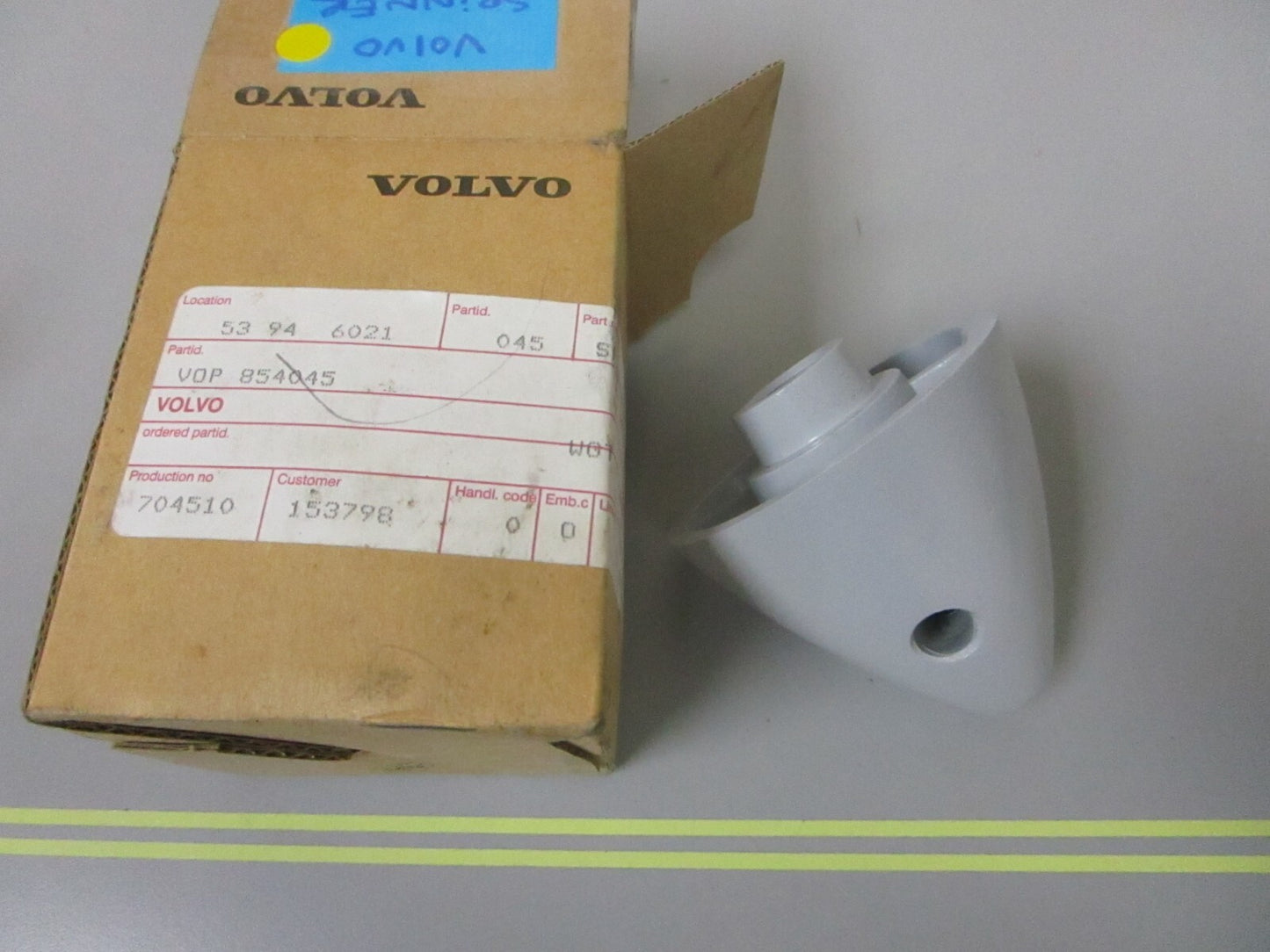 *NEW OEM* 0720 Volvo Penta Spinner 854045
