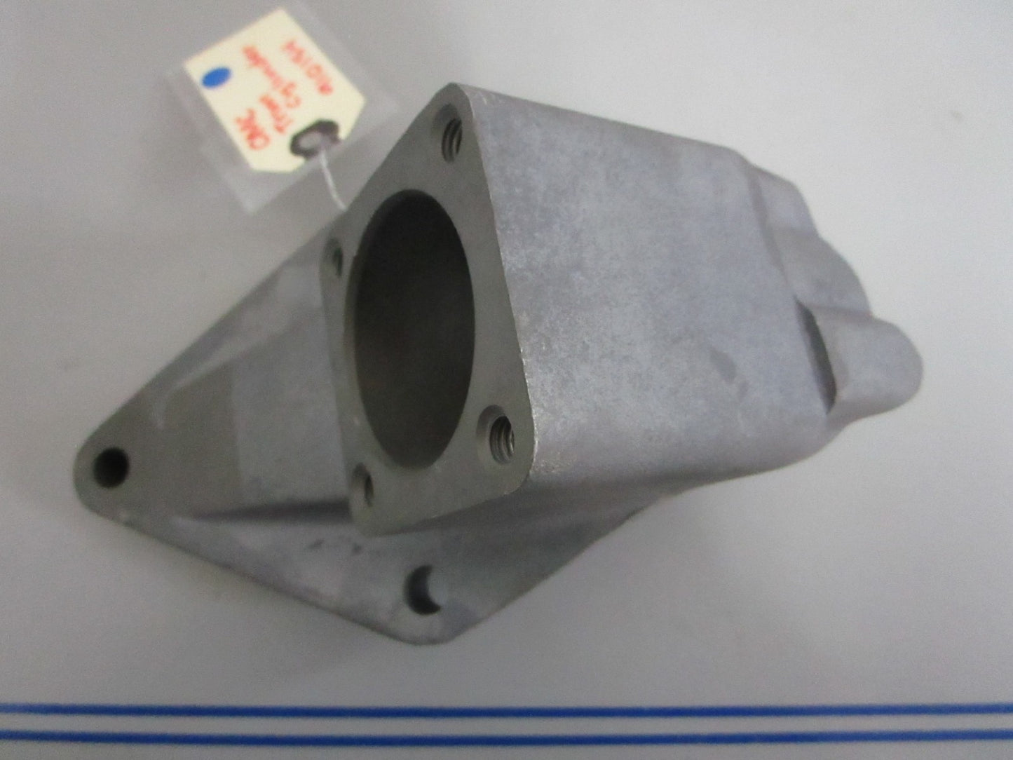 NEW OEM 910154 0910154 OMC Johnson Evinrude Trim Cylinder 0820