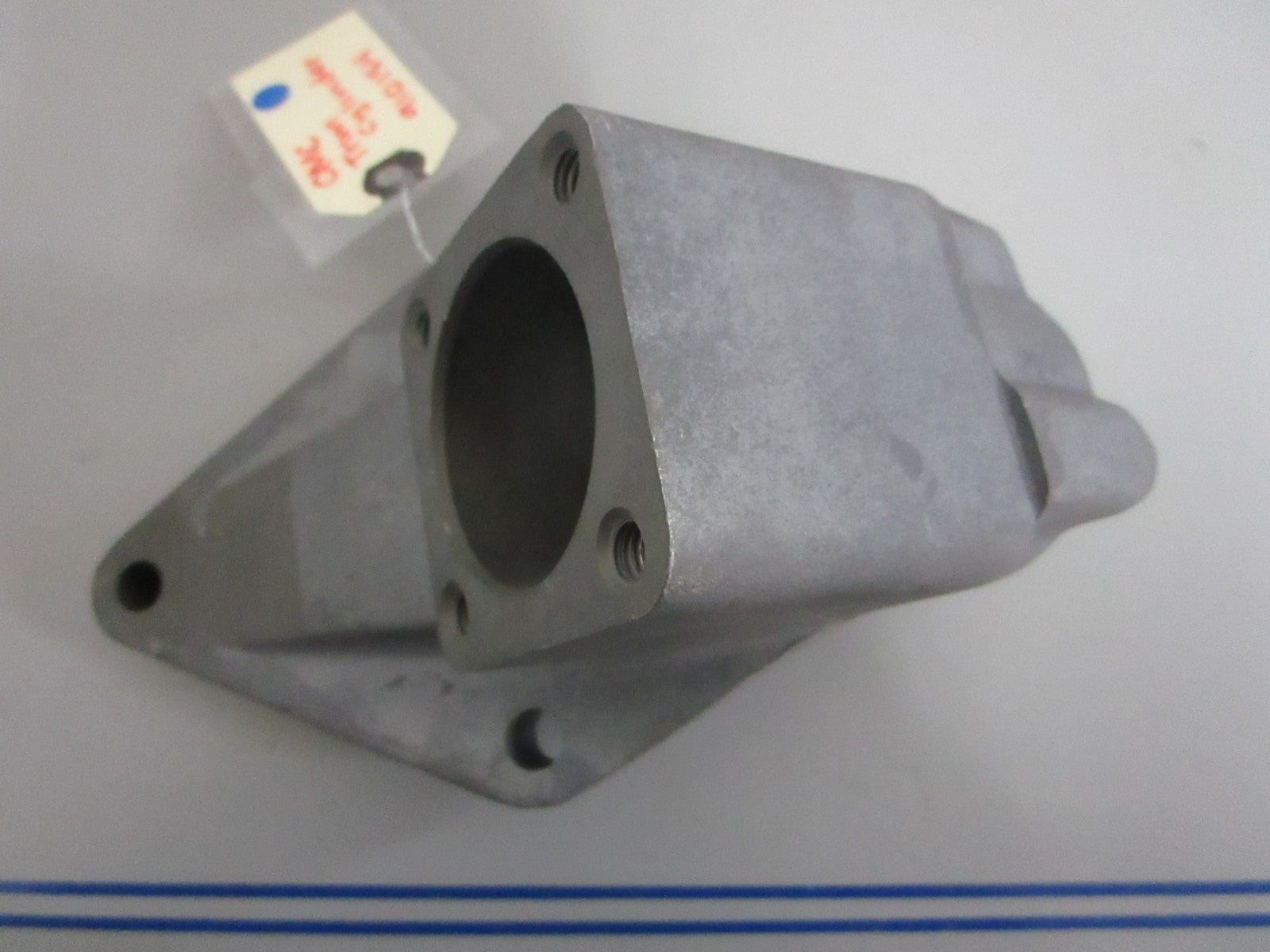 NEW OEM 910154 0910154 OMC Johnson Evinrude Trim Cylinder 0820