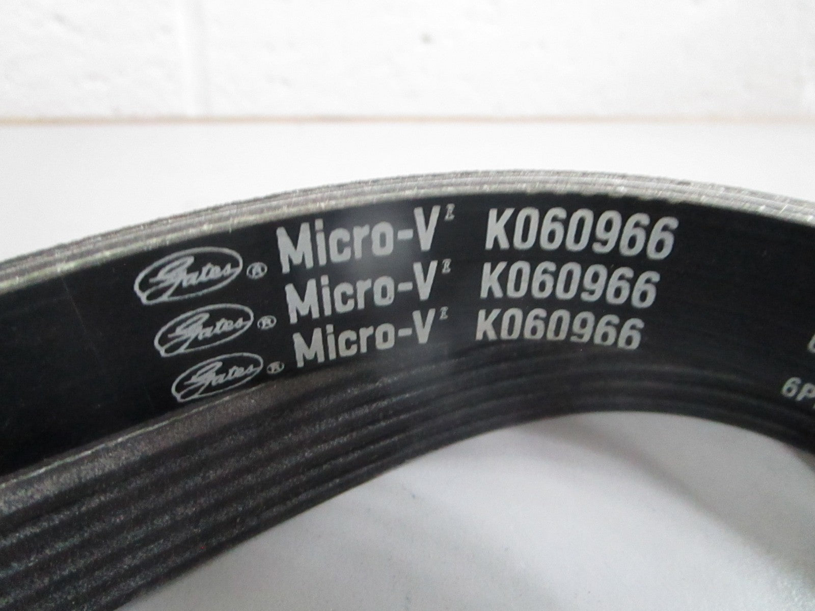 NEW K060888 Gates Century Series Micro-V Serpentine Belt 0820