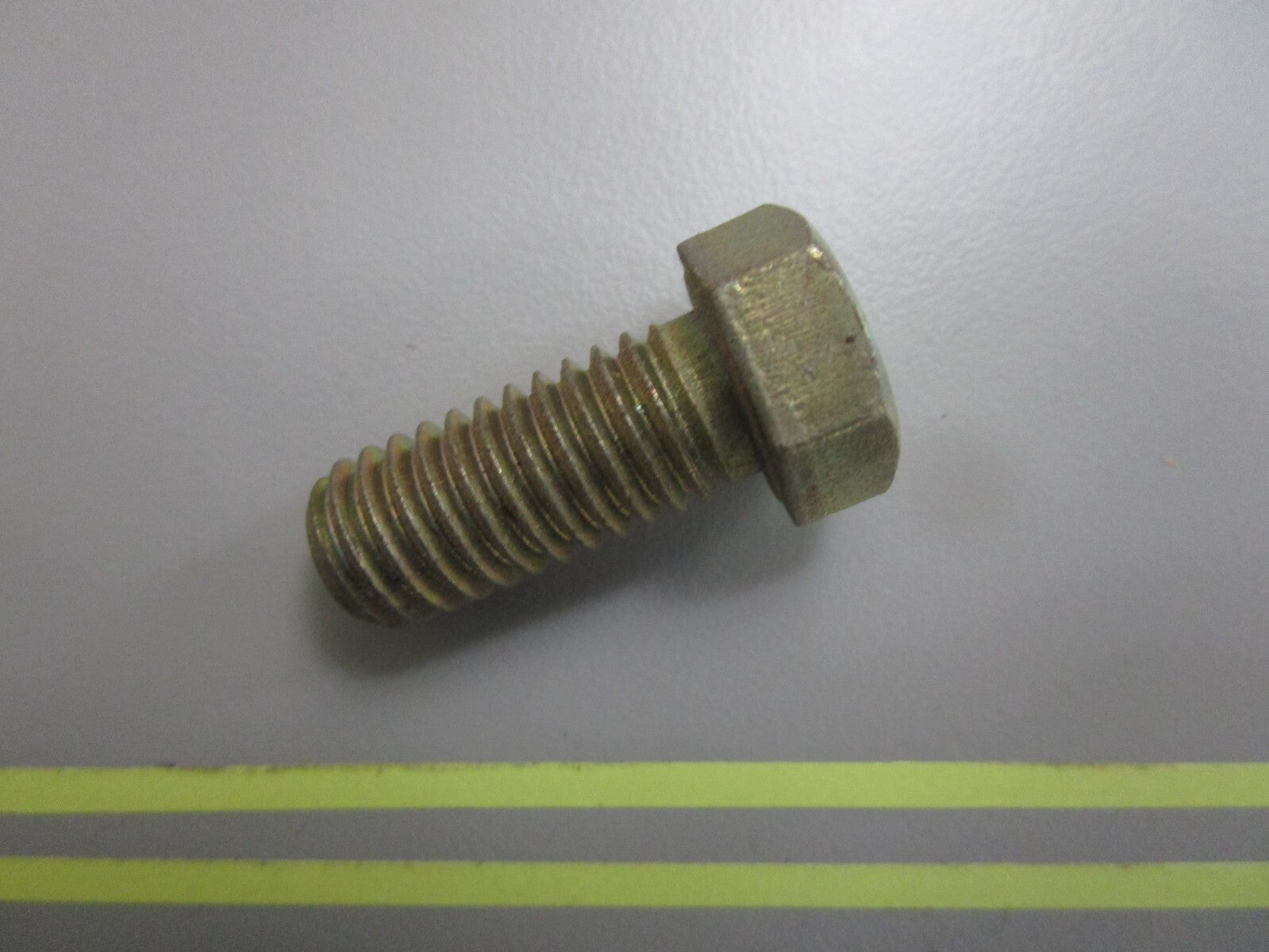 *NEW OEM* 0810 Volvo Penta Screw 940116
