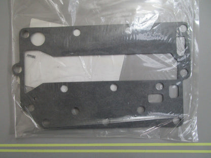 *NEW OEM* 0820 OMC Johnson Evinrude Exhaust Cover Gasket 326264 0326264