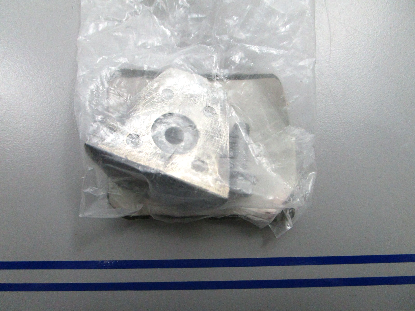 *NEW OEM* 0810 OMC Johnson Evinrude Anode Kit 5030267