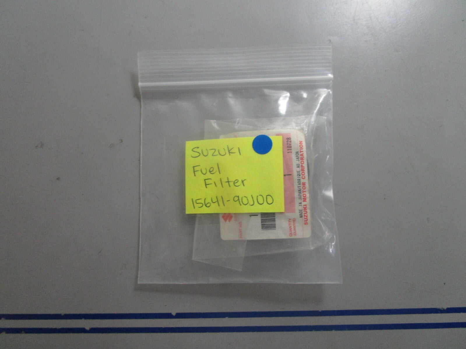 *NEW OEM* 0810 Suzuki Fuel Filter 15641-90J00