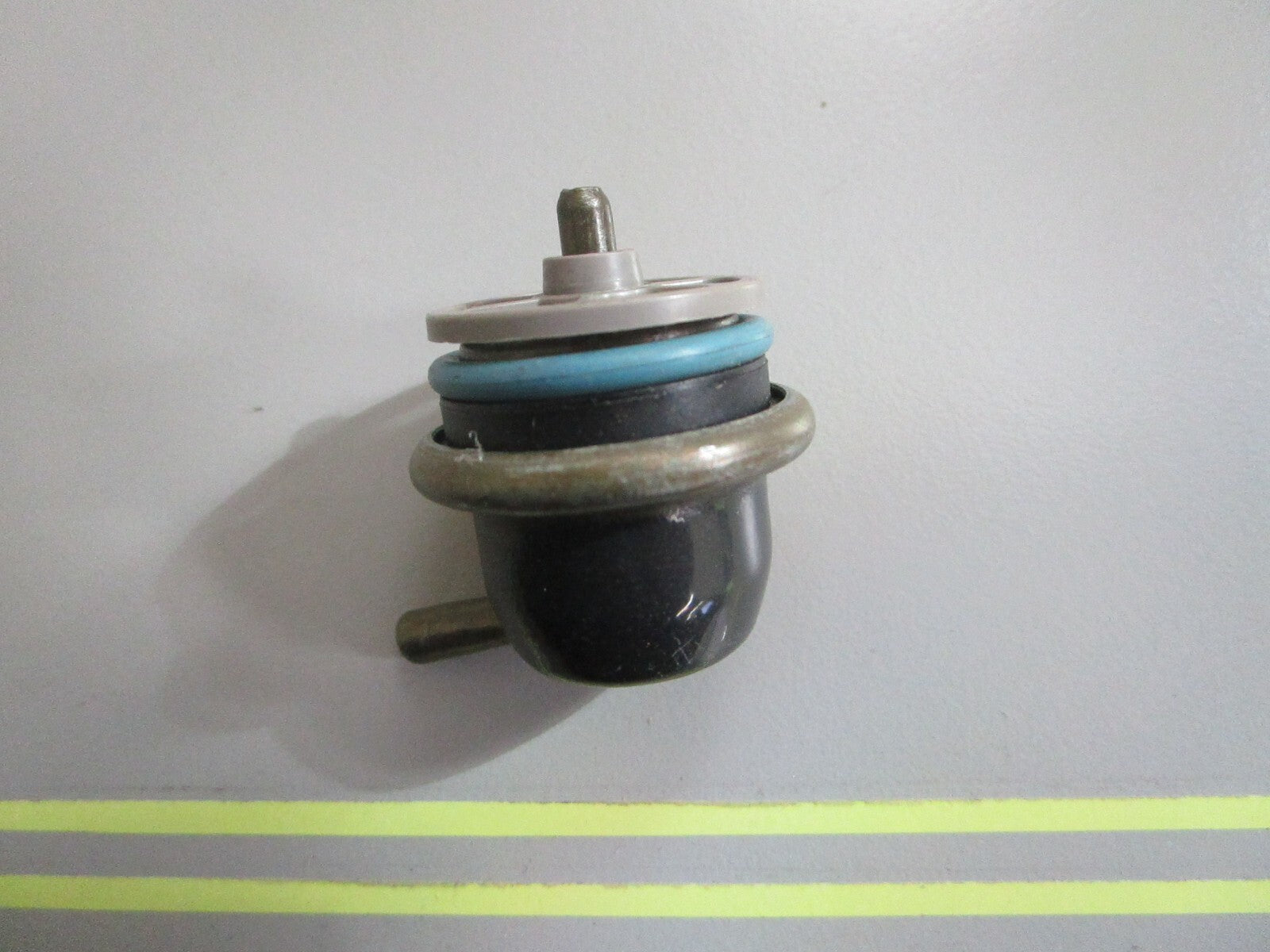 *NEW OEM* 0820 Volvo Penta Pressure Regulator 3861279 23806259