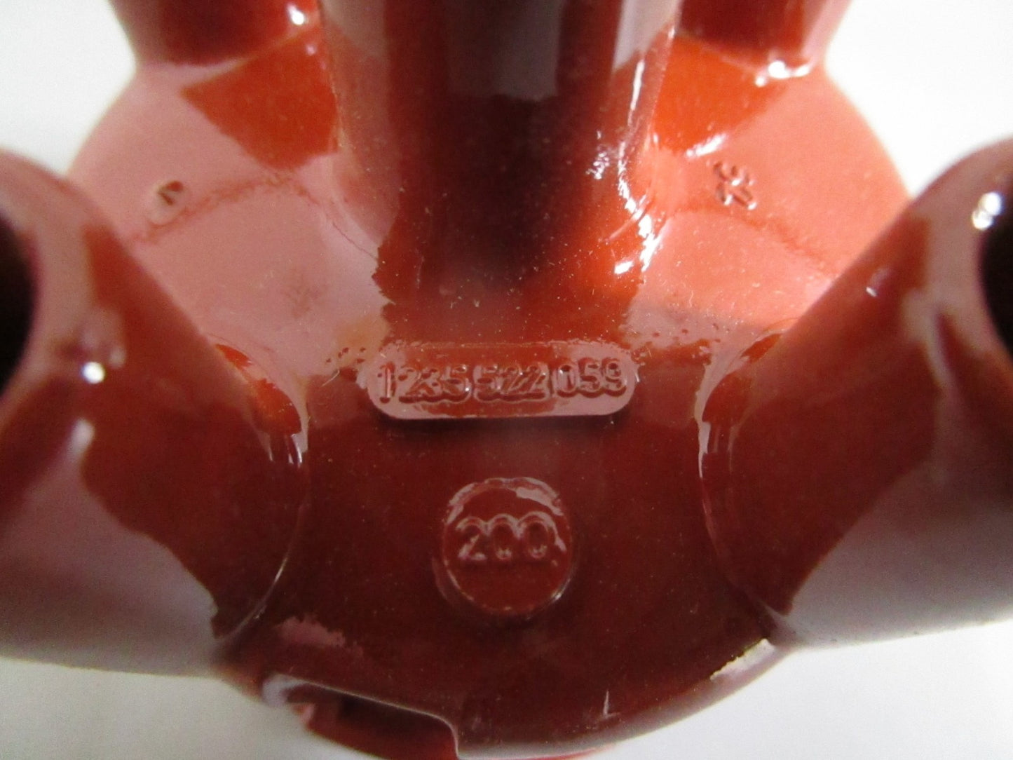 NEW OEM 870690 1235522059 Volvo Penta Bosch Distributor Cap 0820