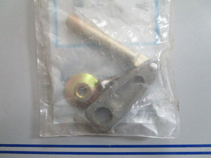 *NEW OEM* 0820 Mercury Quicksilver Thumb Screw Assy 10-92767A1