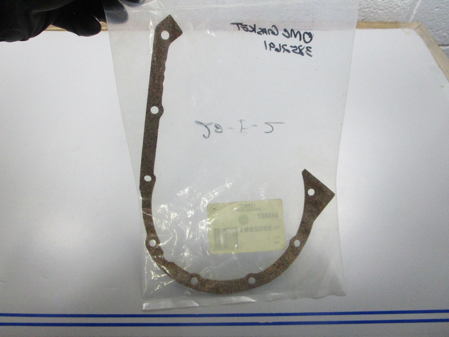 NEW OEM 3852691 OMC Johnson Evinrude Gasket 0810