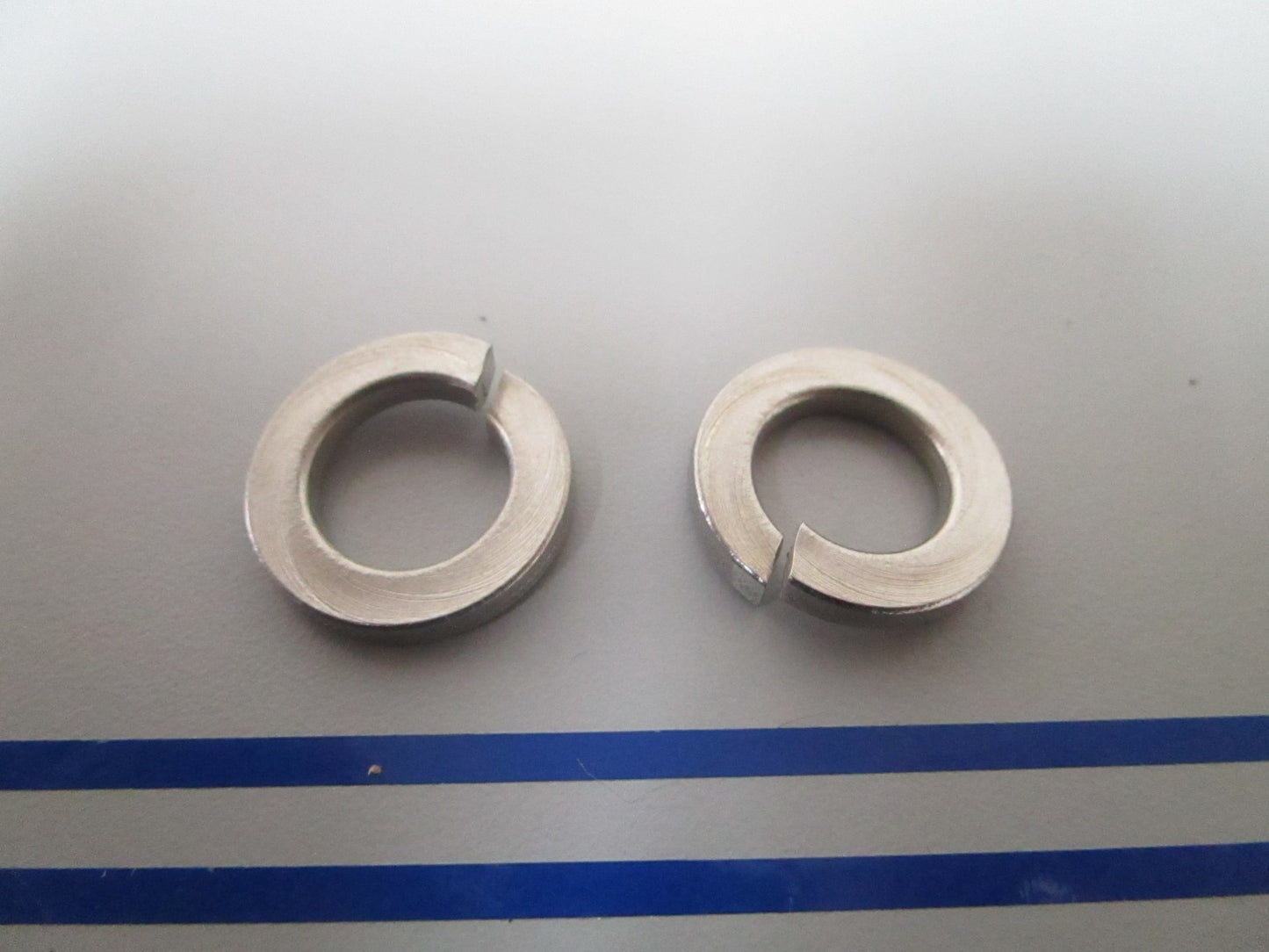 NEW OEM (LOT OF 2) 313169 0313169 OMC Johnson Evinrude Lock Washer 0810