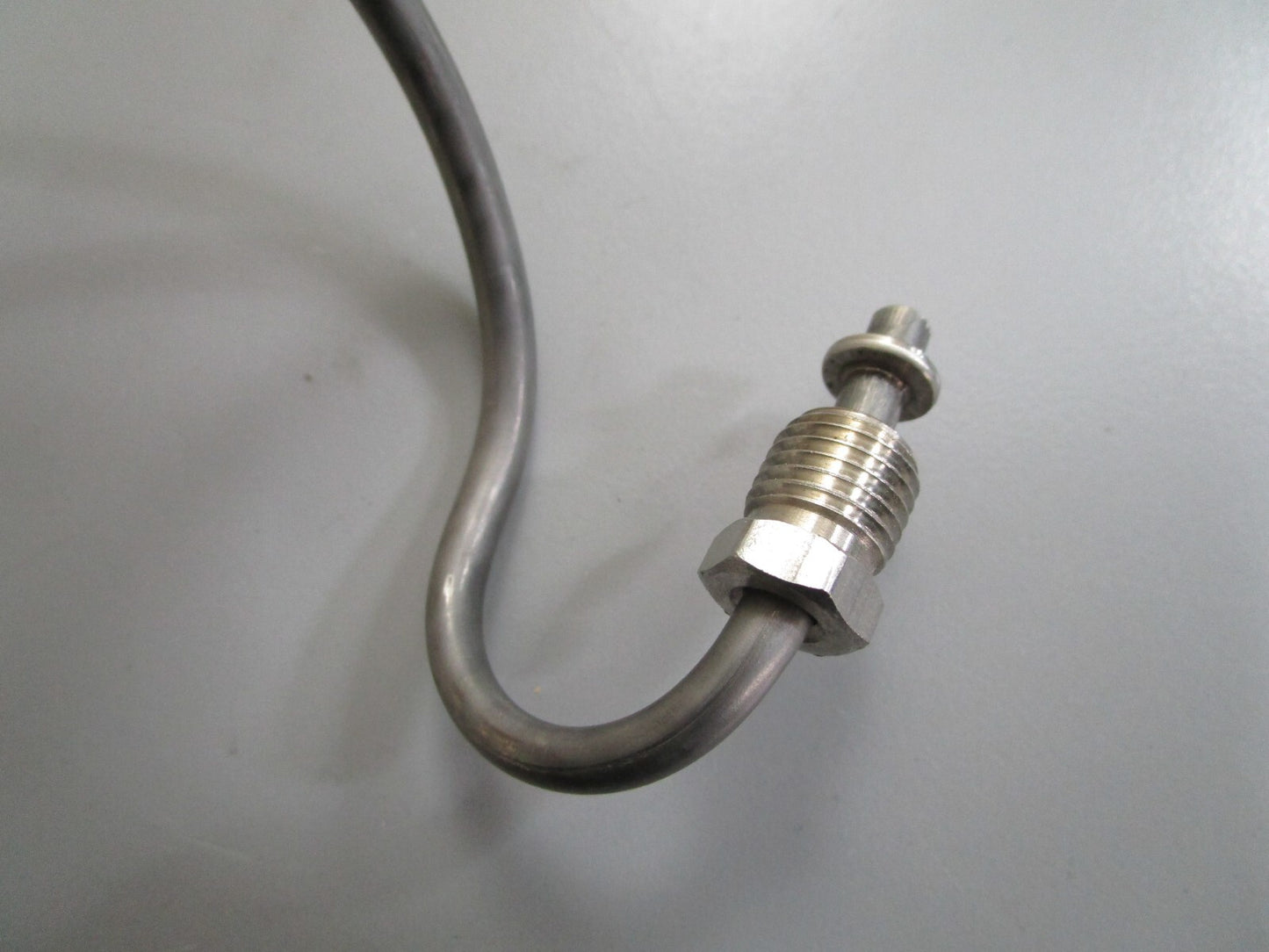 *NEW OEM* 0810 OMC Johnson Evinrude Upper Oil Line 390443 0390443