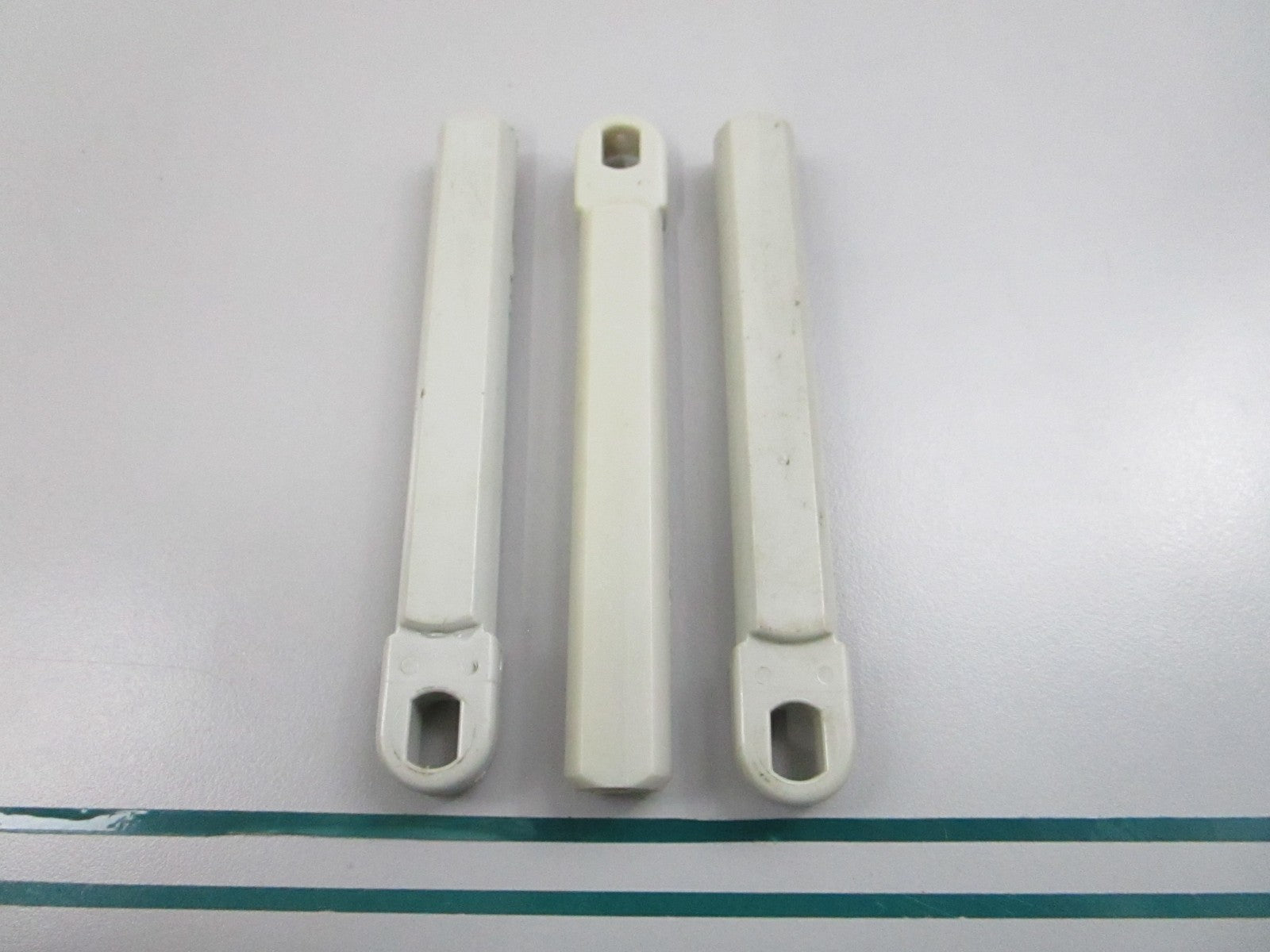 OMC Johnson Evinrude NEW OEM Control Casing Guide 206408 0206408 (LOT OF 3) 0810