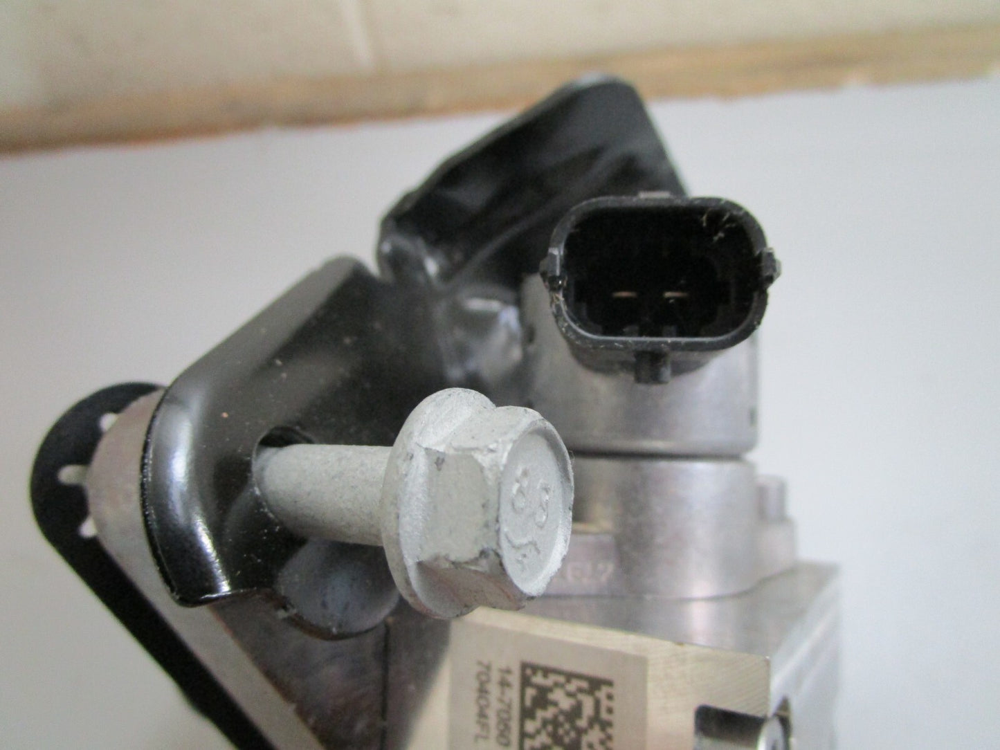 *NEW OEM* 0820 Volvo Penta Fuel Pump 22844945