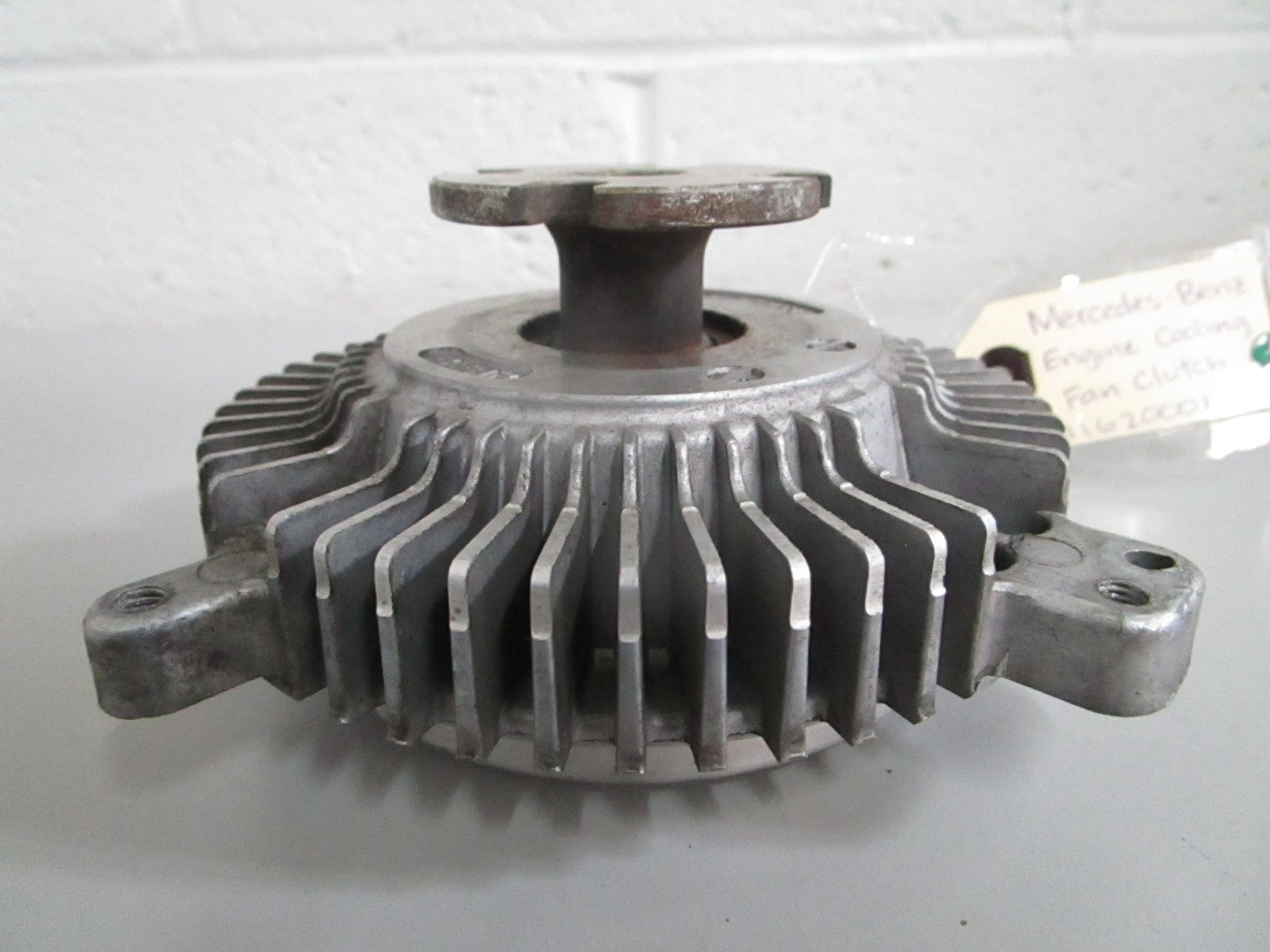 NEW OEM 1162000122 Mercedes-Benz Engine Cooling Fan Clutch 0820