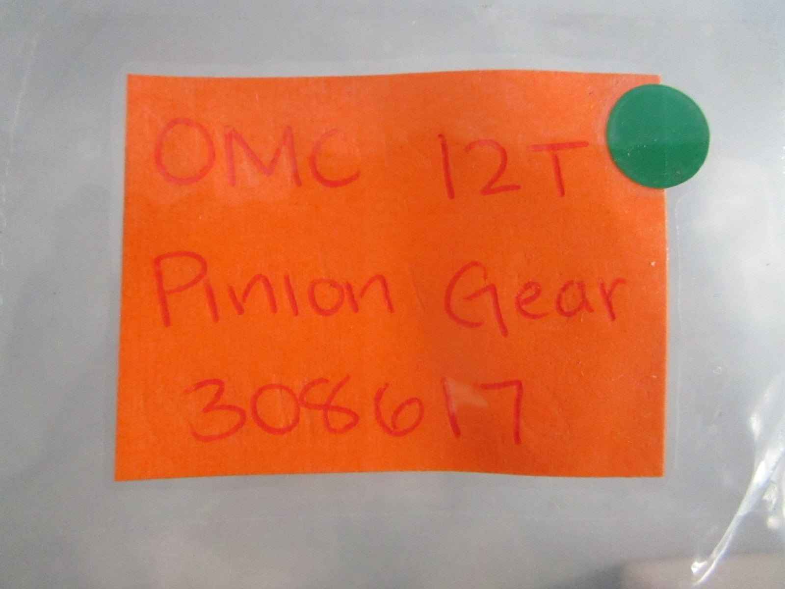 NEW OEM 308617 0308617 OMC Johnson Evinrude 12T Pinion Gear 0820