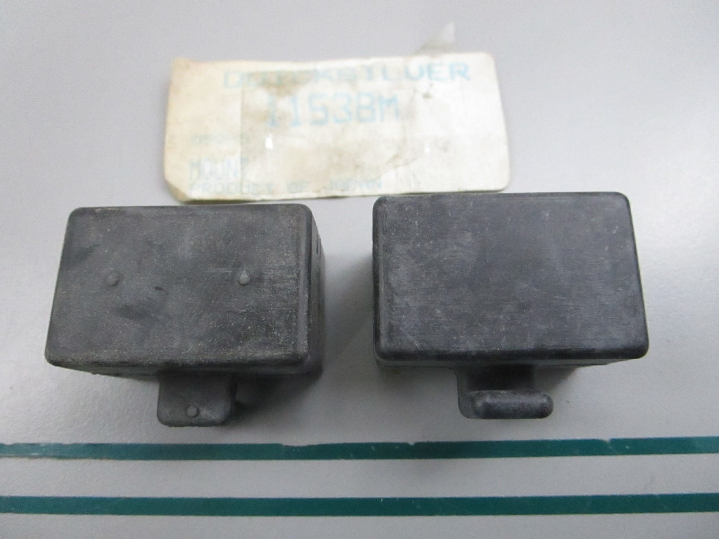 NEW OEM (LOT OF 2) 11538M Mercury Quicksilver Mount 0810
