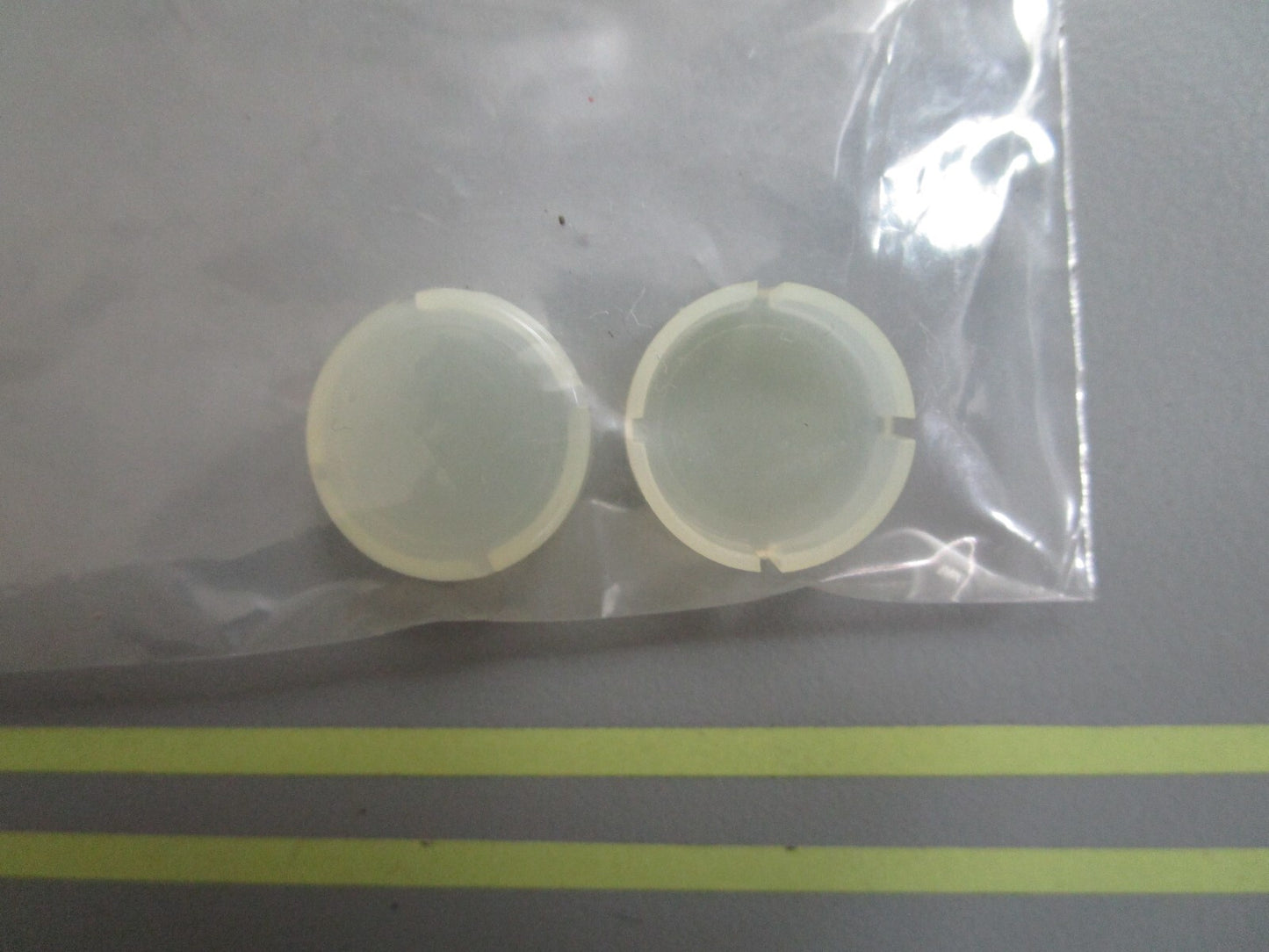 *NEW OEM* (LOT OF 2) 0820 OMC Johnson Evinrude Trunion Cap 308055 0308055