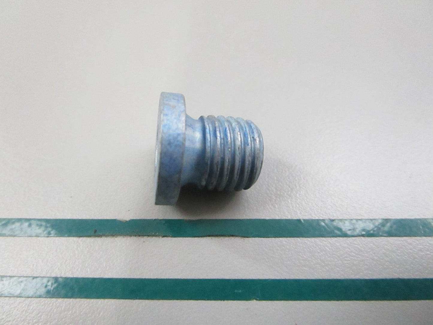 NEW OEM 000908012009 Mercedes-Benz Drain Plug 0810