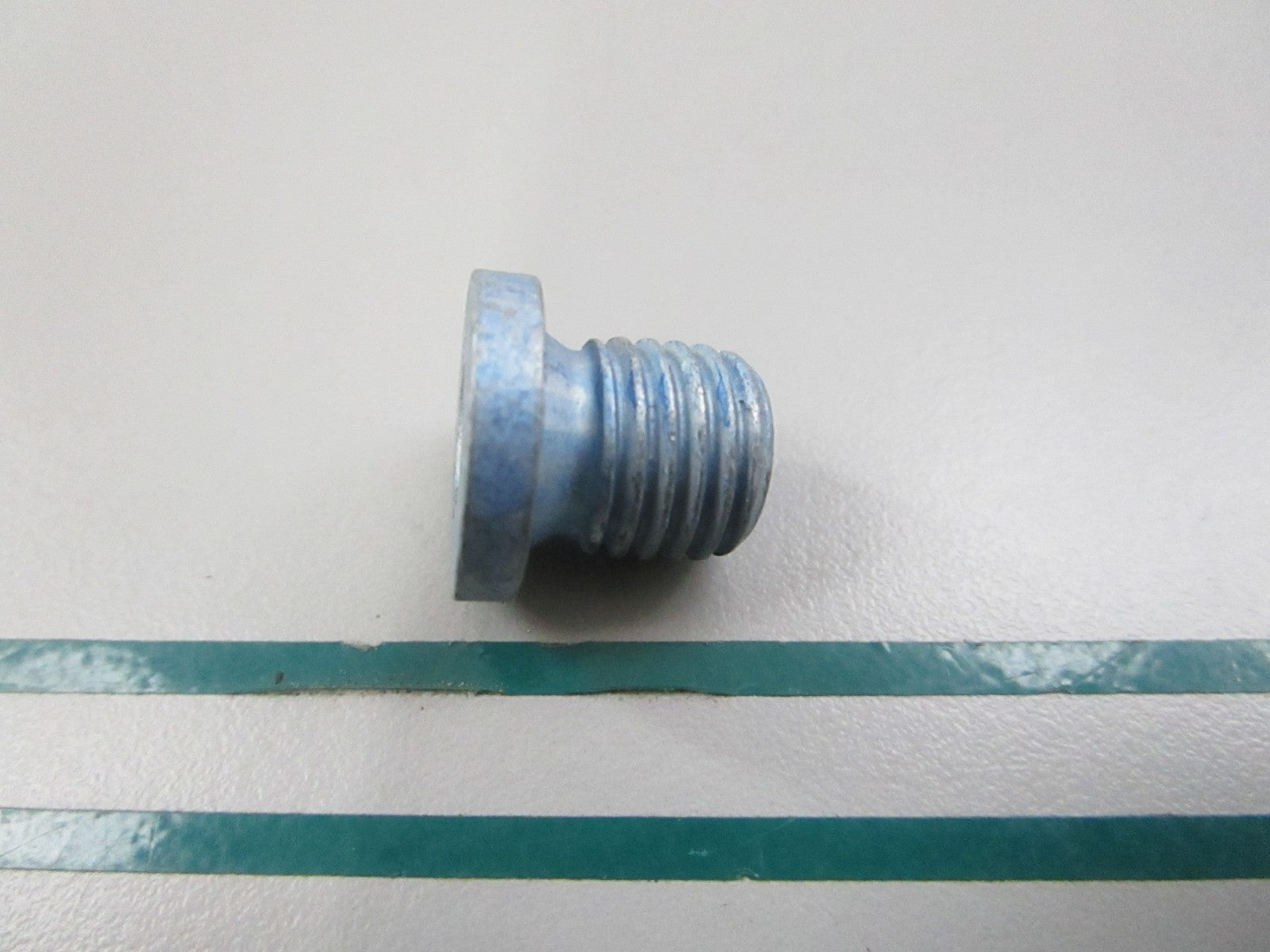 NEW OEM 000908012009 Mercedes-Benz Drain Plug 0810