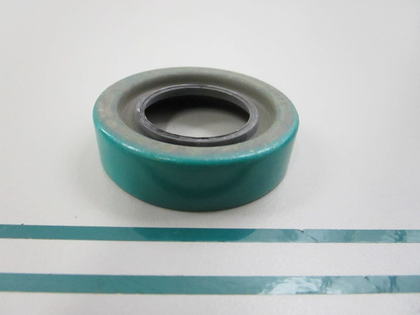 NEW OEM M19098 John Deere Oil Seal 0810