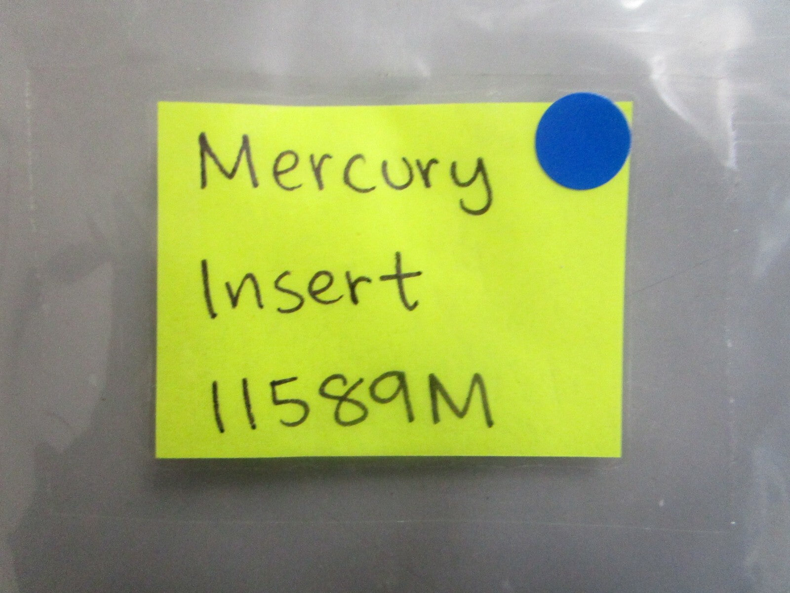 *NEW OEM* 0810 Mercury Quicksilver Insert 11589M