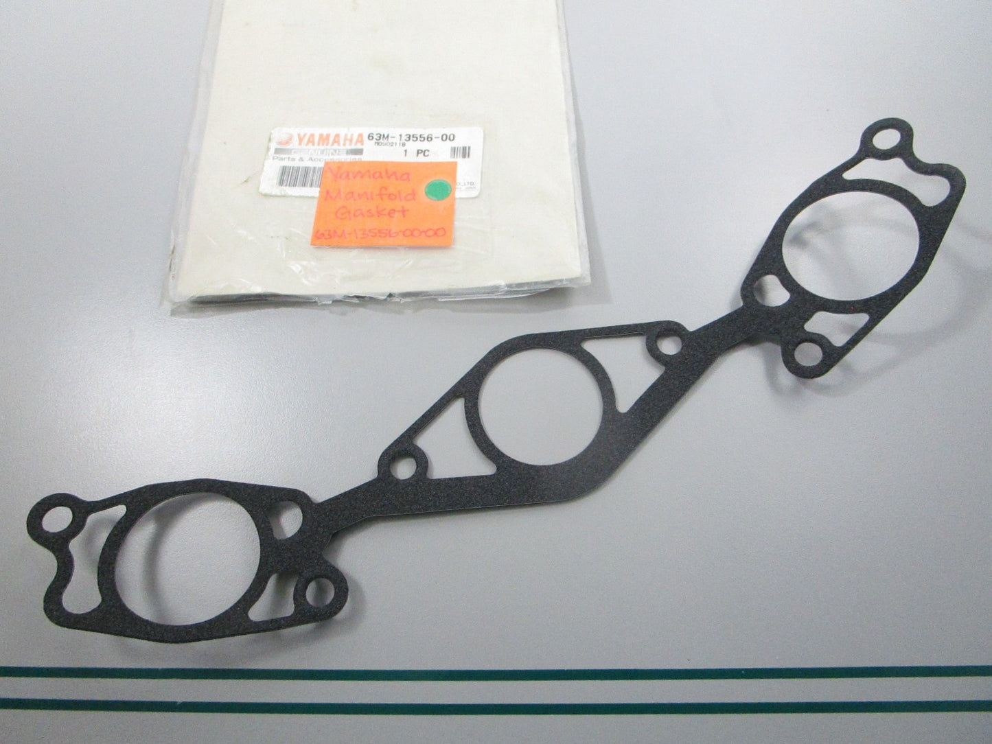 NEW OEM 63M-13556-00-00 Yamaha Manifold Gasket 0810