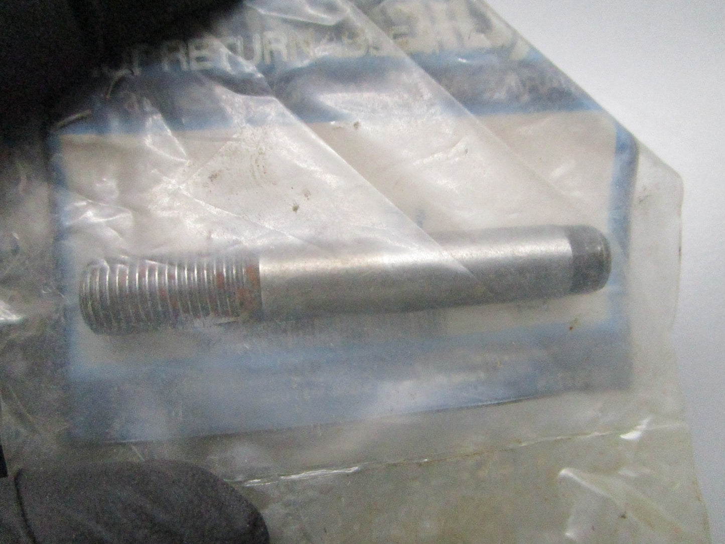 *NEW OEM* 0810 Mercury Quicksilver Stud 16-34521