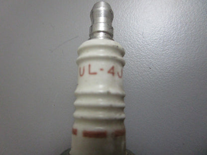 *NEW* 0810 Champion Spark Plug UL-4J