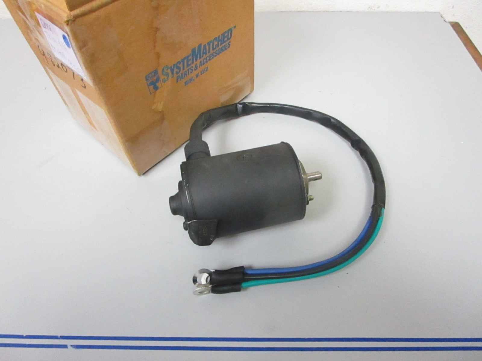 NEW OEM 982073 0982073 OMC Johnson Evinrude Trim Motor 0720
