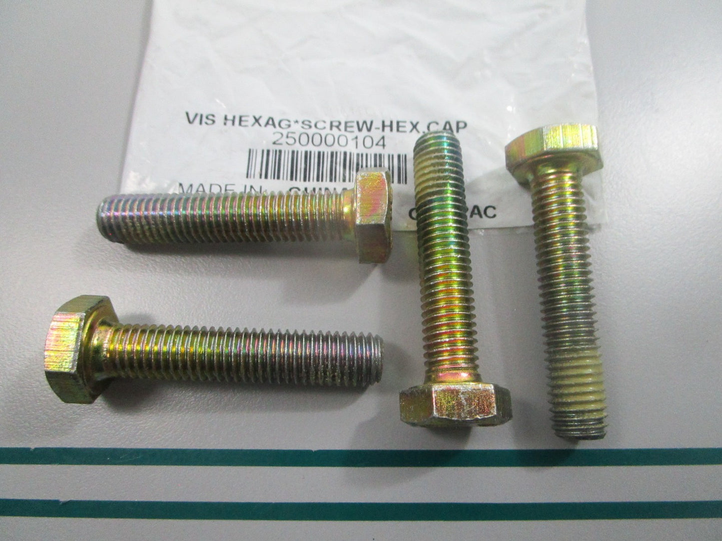 NEW (LOT OF 4) 250000104 Ski-Doo Screw 0810