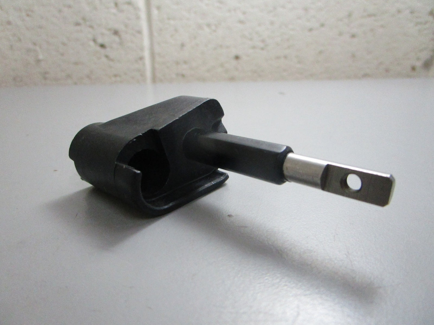 *NEW OEM* 0820 OMC Johnson Evinrude Detent Shaft 396927 0396927