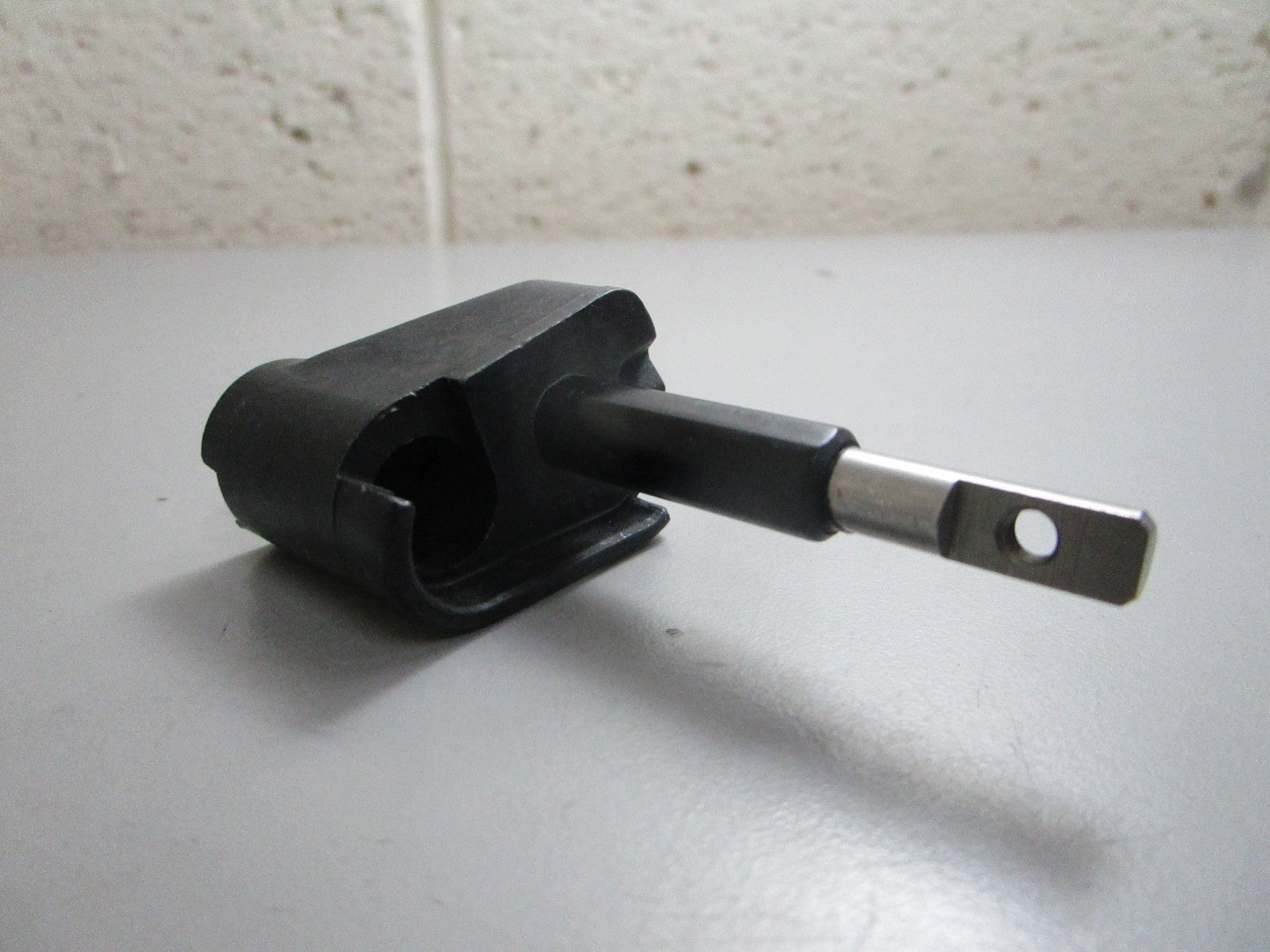 *NEW OEM* 0820 OMC Johnson Evinrude Detent Shaft 396927 0396927