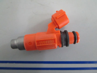 *NEW OEM* 0820 OMC Suzuki Fuel Injector Assy 5033708