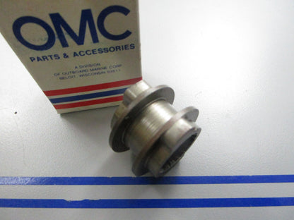 *NEW OEM* 0810 OMC Johnson Evinrude Shifter Clutch Dog 329795 0329795