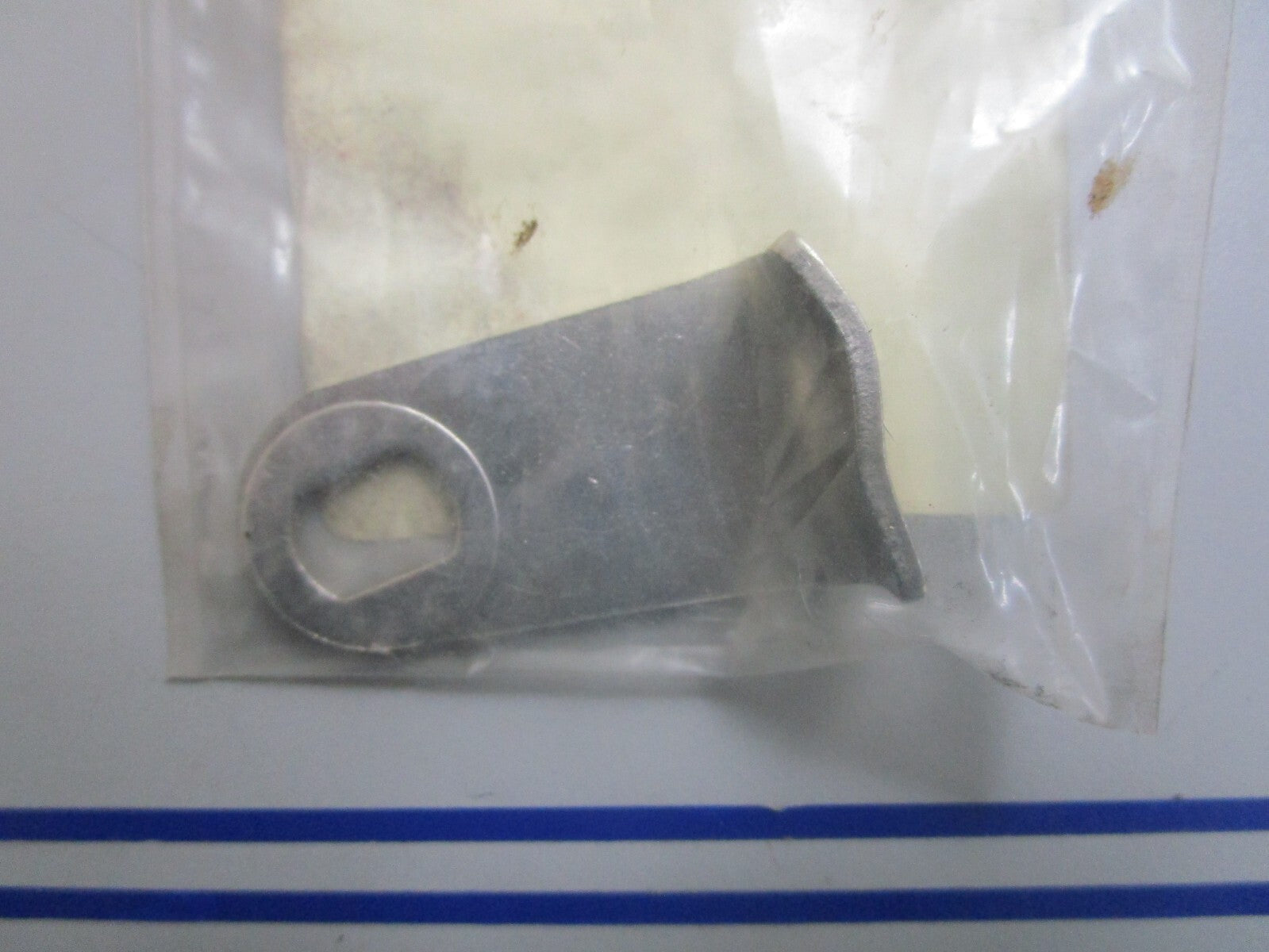 *NEW OEM* 0810 Mercury Quicksilver Cover Hook 16222