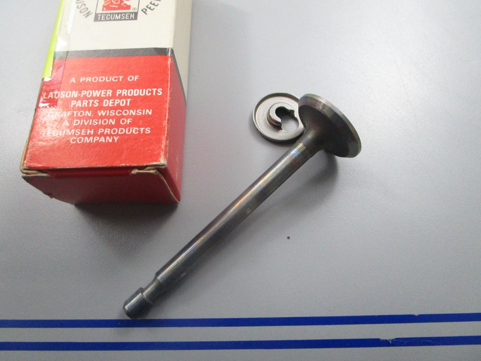 *NEW OEM* 0810 Tecumseh Intake Valve 32783