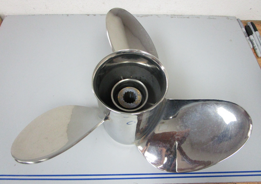 *NEW OEM* 0720 Yamaha RH 3 Blade Stainless Steel 14½ x 25 Propeller 66K-45972-B0