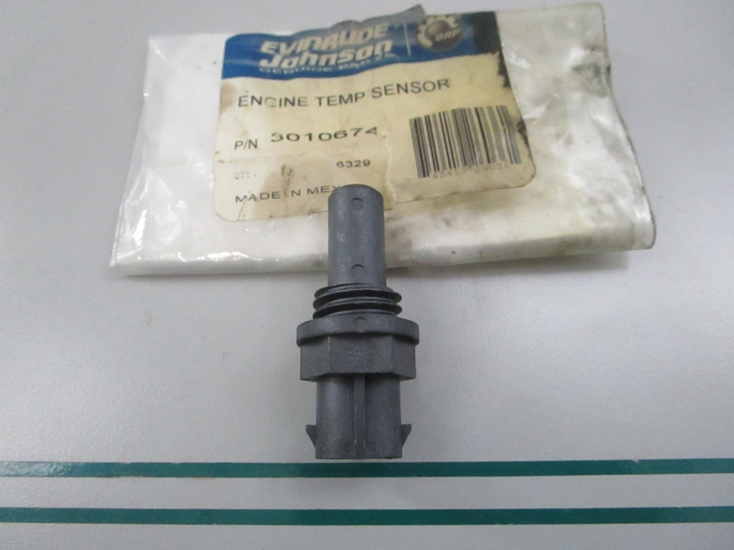 NEW OEM 3010674 OMC Johnson Evinrude Temperature Sensor 0810