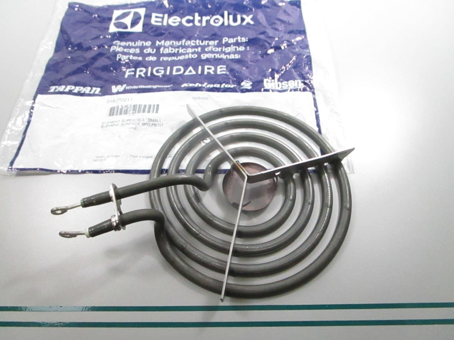 NEW OEM 318372211 Whirlpool 6" Surface Element 0810