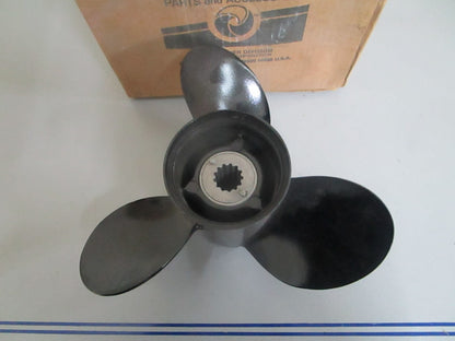 *NEW OEM* 0820 Mercury Black Max 10×17 Propeller 48-73144A45 73144-17