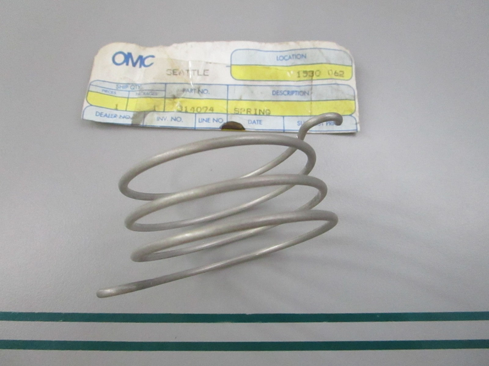 NEW OEM 314094 0314094 OMC Johnson Evinrude Spring 0810