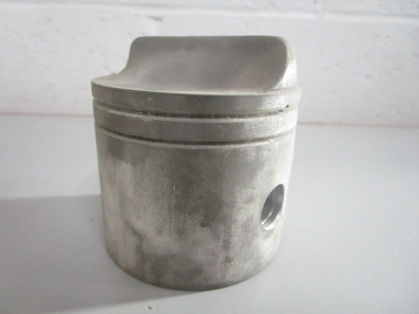 NEW OEM 389155 0389155 323604 OMC Johnson Evinrude Piston 0820