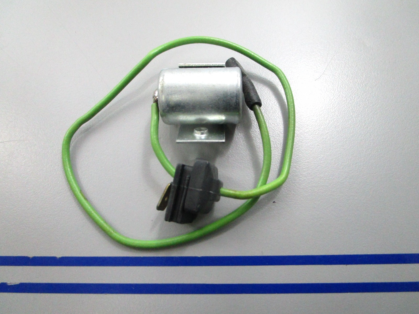 *NEW OEM* 0810 Volvo Penta Capacitor 834546