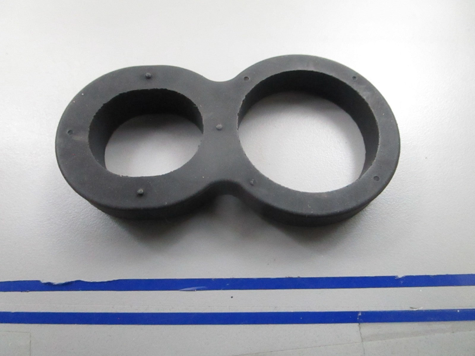 *NEW OEM* 0810 OMC Johnson Evinrude Grommet 332429 0332429