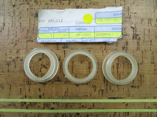 *NEW OEM* (LOT OF 3) 0750 OMC Johnson Evinrude GROMMET 353920 0353920