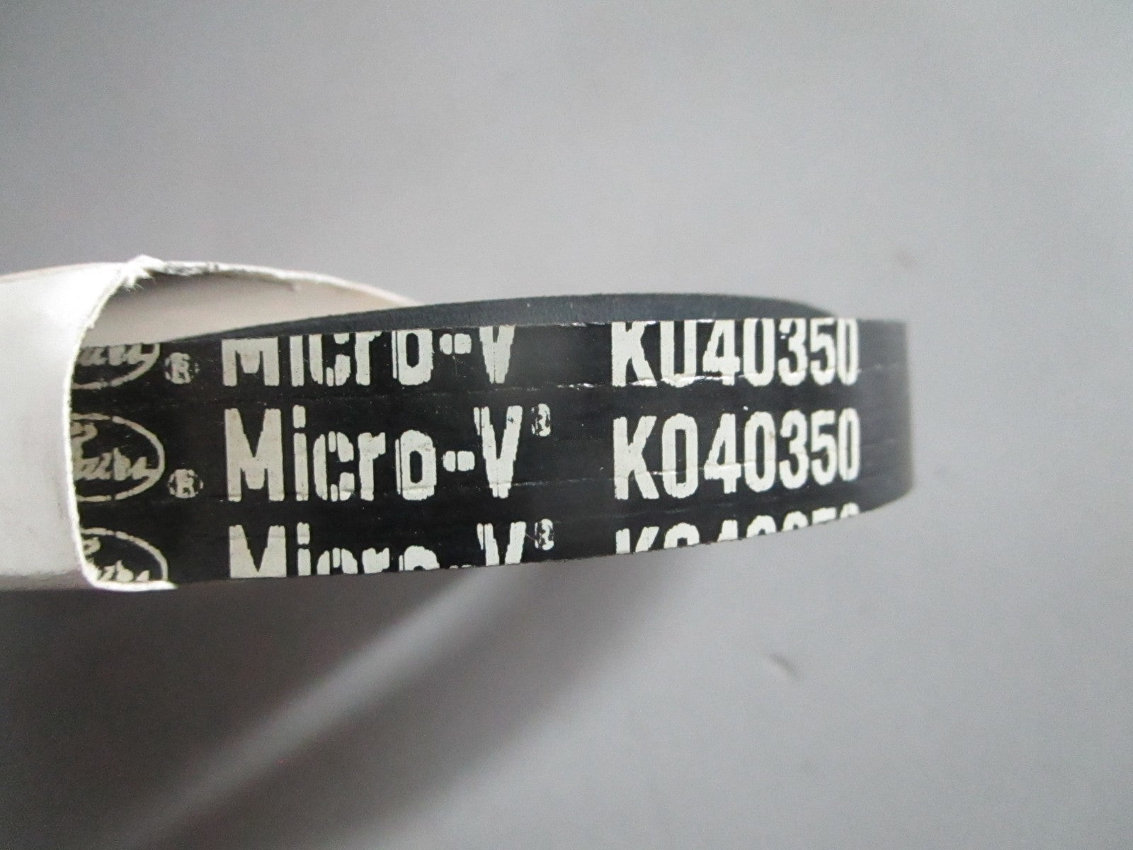 NEW K040350 Gates Micro-V Serpentine Belt 0820