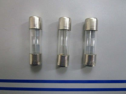 *NEW OEM* (LOT OF 3) 0770 Volvo Penta Fuse 851120