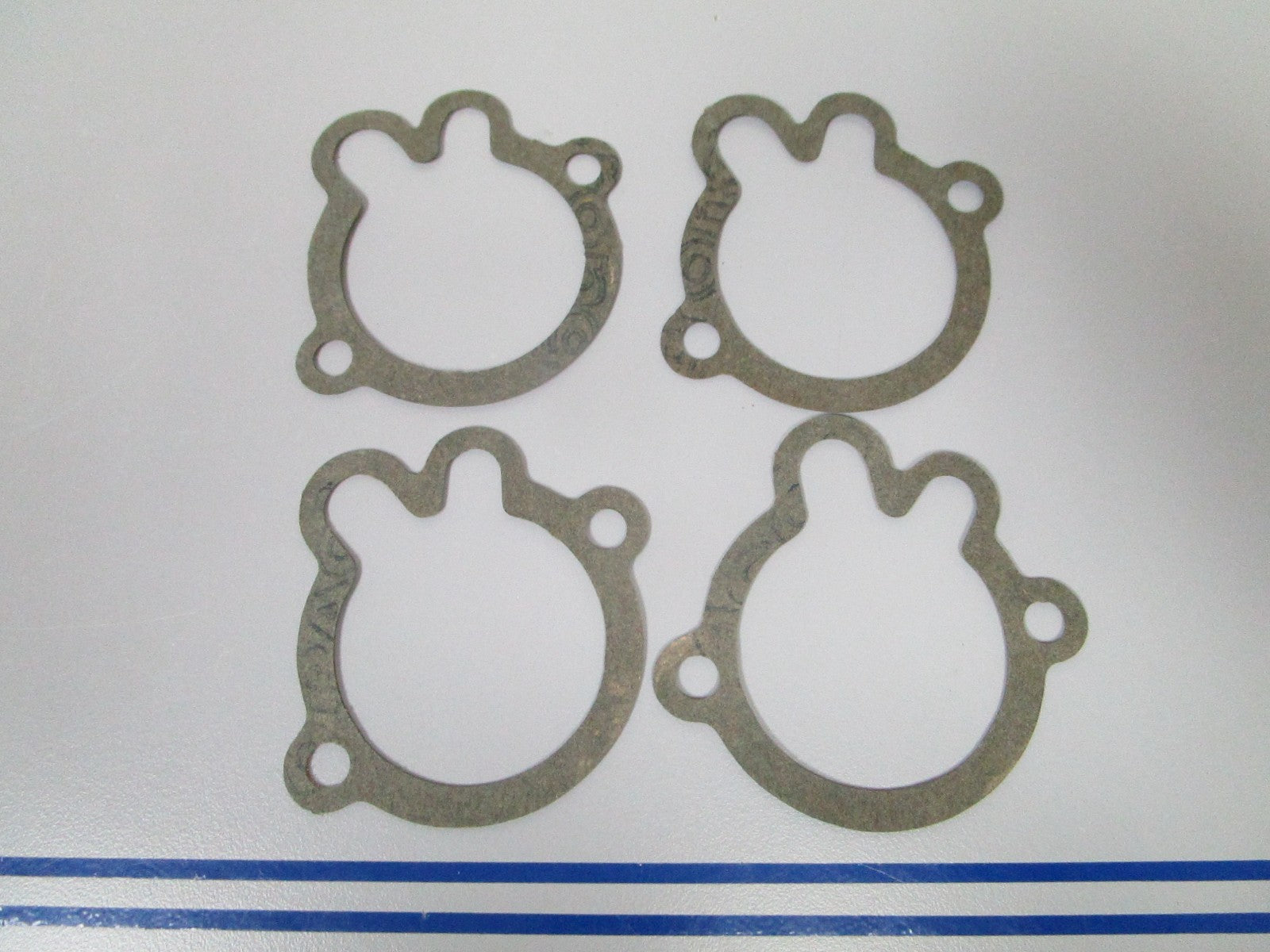 NEW OEM (LOT OF 4) 305441 0305441 OMC Johnson Evinrude Gasket 0810